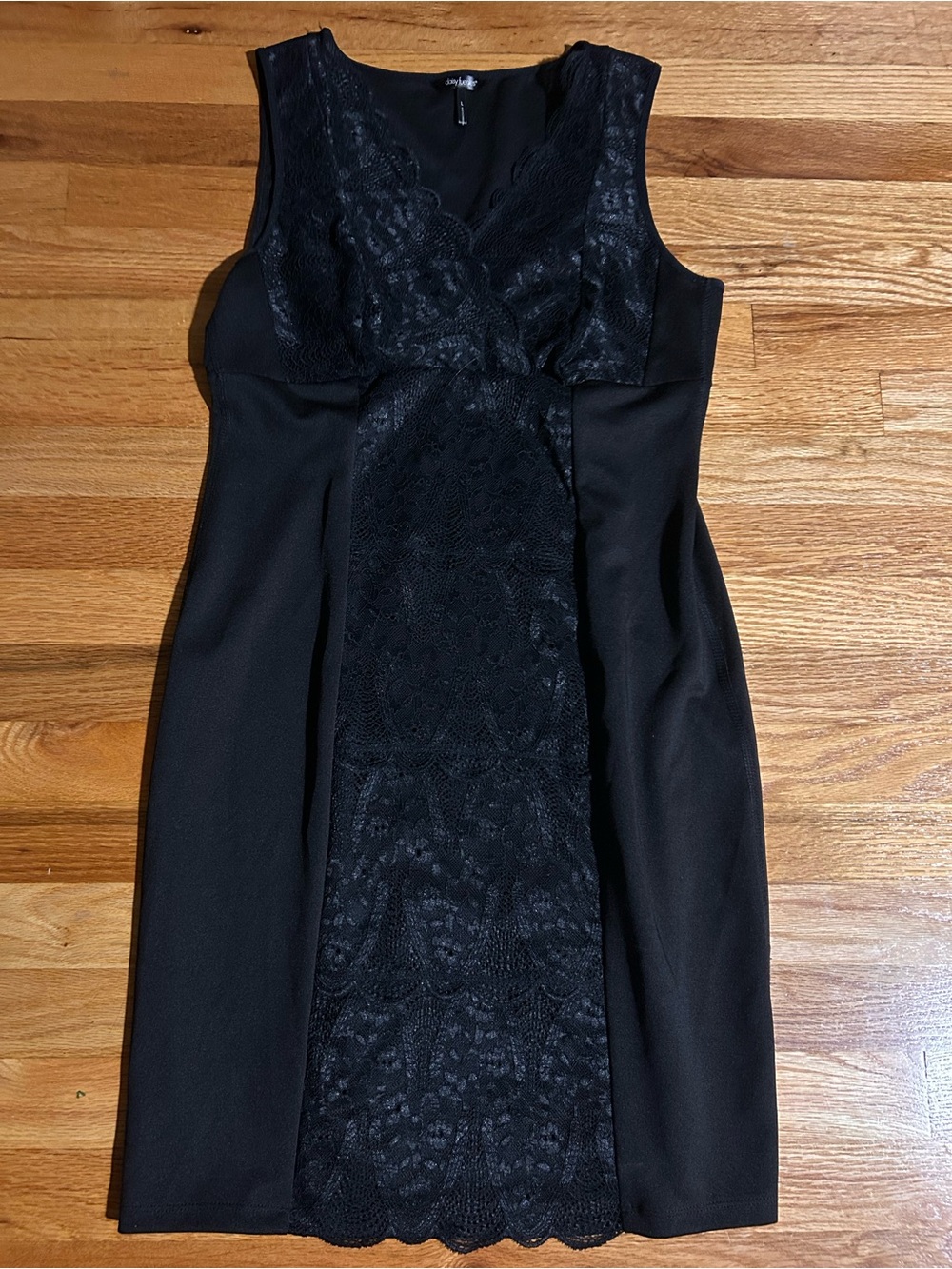 Daisy Fuentes Black Lace-Panel V-Neck Sheath Midi Dress – Size L